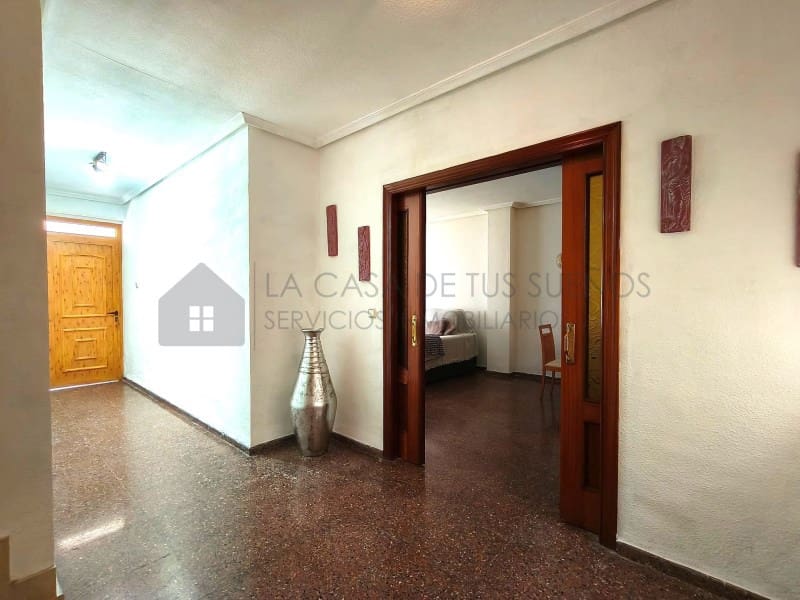 5 bedroom Townhouse for sale in Elda - € 230,000 (Ref: 9847484)