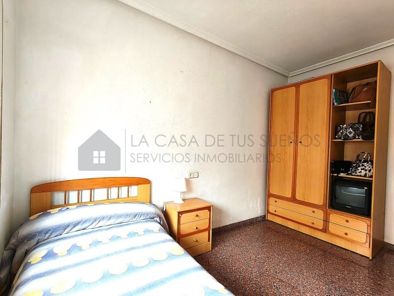 5 bedroom Townhouse for sale in Elda - € 230,000 (Ref: 9847484)
