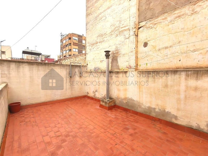 5 bedroom Townhouse for sale in Elda - € 230,000 (Ref: 9847484)