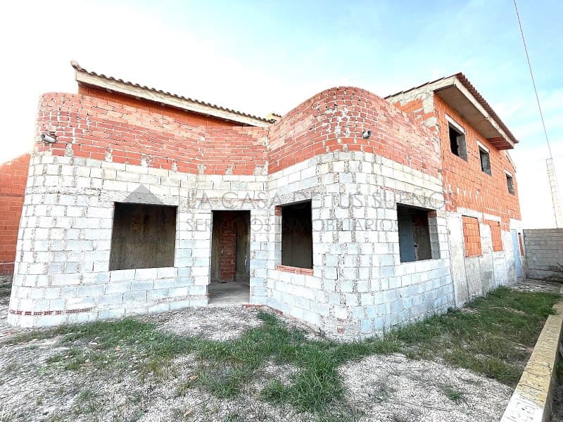 5 bedroom Finca/Country House for sale in Salinas - € 157,000 (Ref: 9847485)
