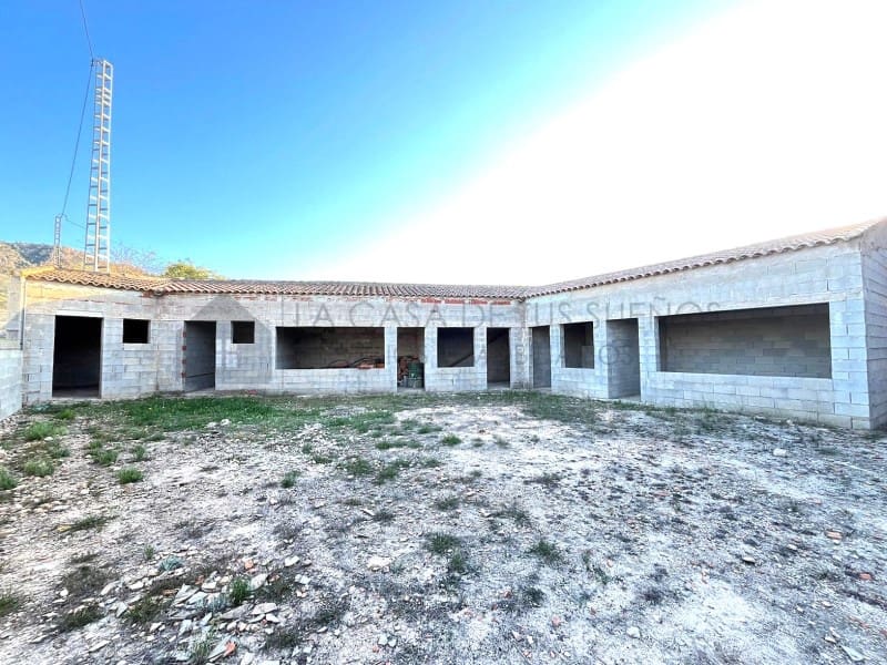 5 bedroom Finca/Country House for sale in Salinas - € 157,000 (Ref: 9847485)