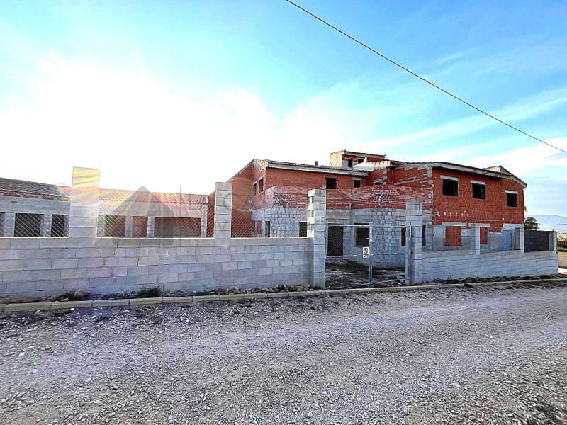 5 bedroom Finca/Country House for sale in Salinas - € 157,000 (Ref: 9847485)