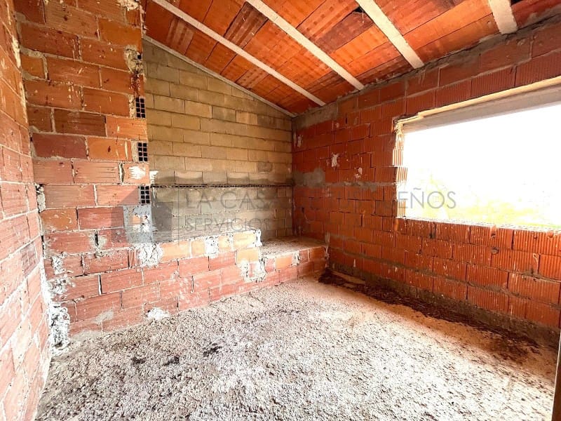 5 bedroom Finca/Country House for sale in Salinas - € 157,000 (Ref: 9847485)