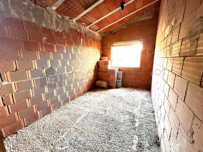5 bedroom Finca/Country House for sale in Salinas - € 157,000 (Ref: 9847485)