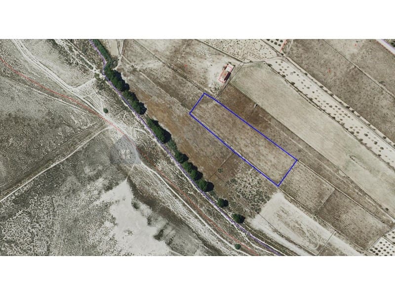 Mark till salu i Salinas - 30 700 € (Ref: 9847487)