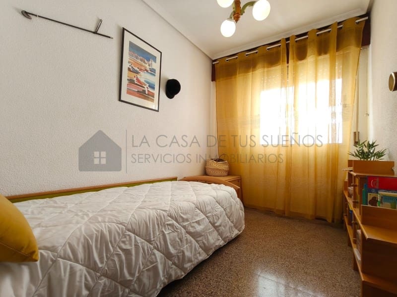 4 bedroom Flat for sale in Sax - € 87,700 (Ref: 9849338)