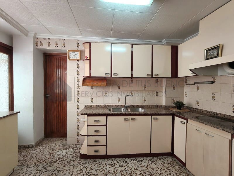 4 slaapkamer Flat te koop in Sax - € 97.000 (Ref: 9868434)
