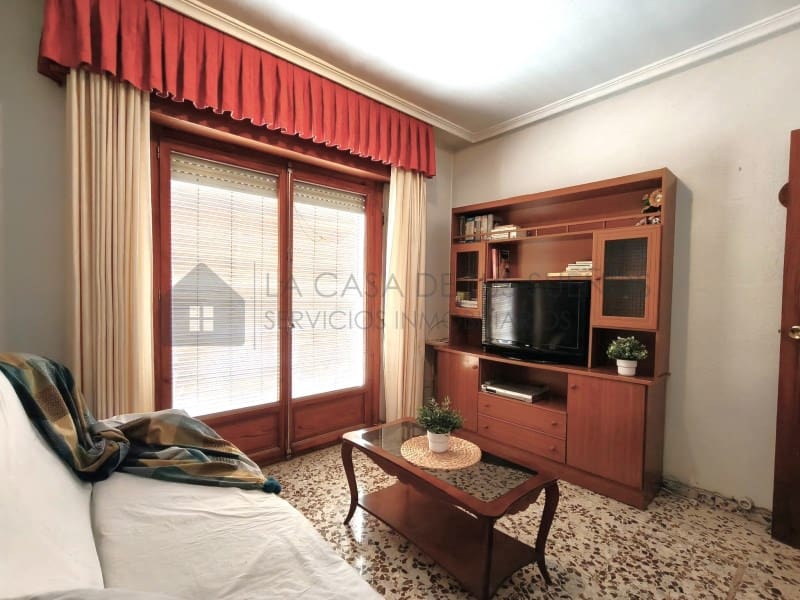 4 slaapkamer Flat te koop in Sax - € 97.000 (Ref: 9868434)