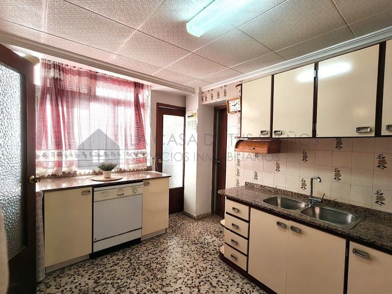4 slaapkamer Flat te koop in Sax - € 97.000 (Ref: 9868434)