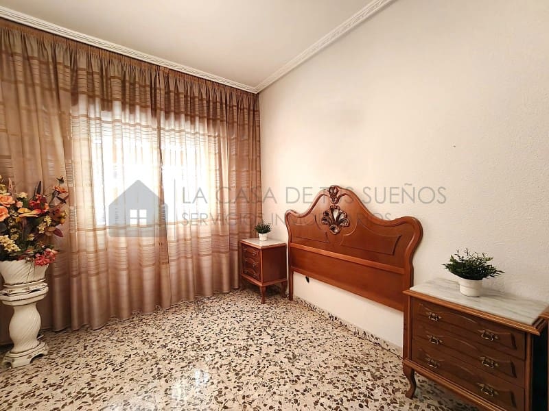 4 slaapkamer Flat te koop in Sax - € 97.000 (Ref: 9868434)