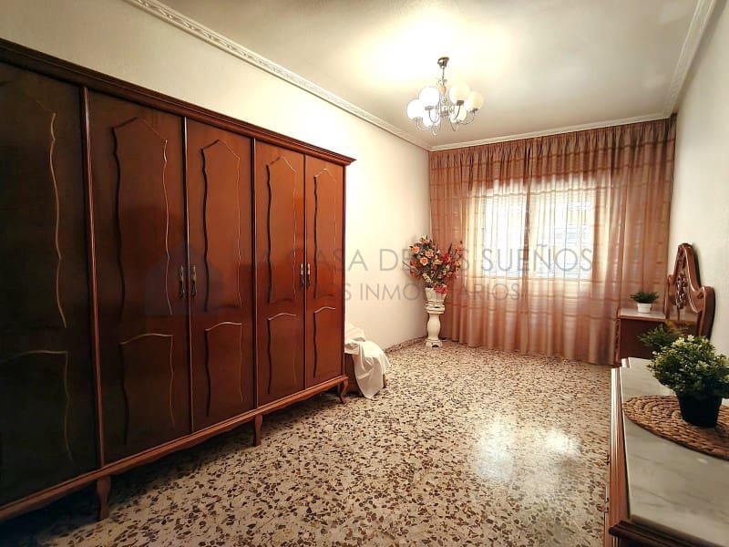 4 slaapkamer Flat te koop in Sax - € 97.000 (Ref: 9868434)