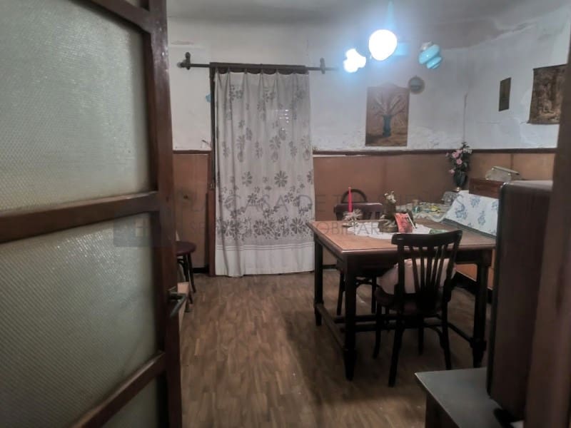 4 soveværelse Byhus til salg i Sax - € 73.000 (Ref: 9880741)