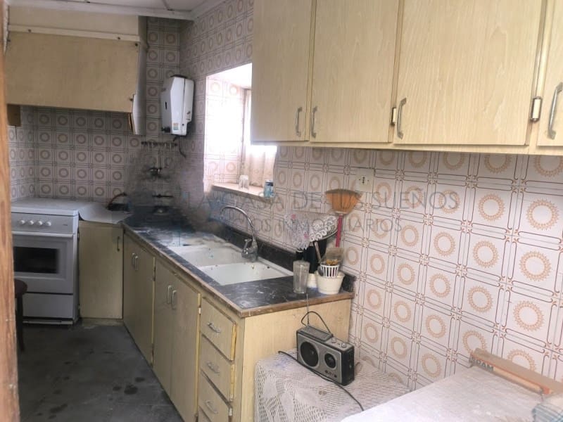 4 soveværelse Byhus til salg i Sax - € 73.000 (Ref: 9880741)