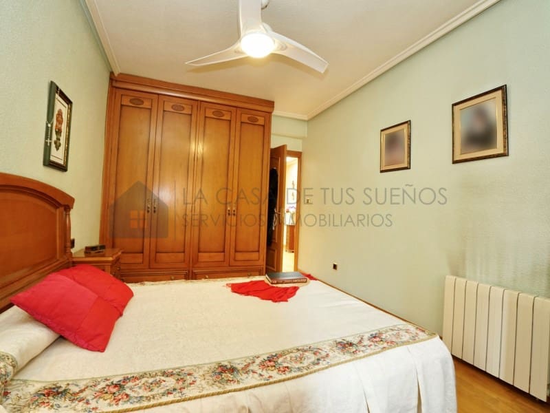 Casa de 3 habitaciones en Novelda en venta con garaje - 310.000 € (Ref: 9890022)