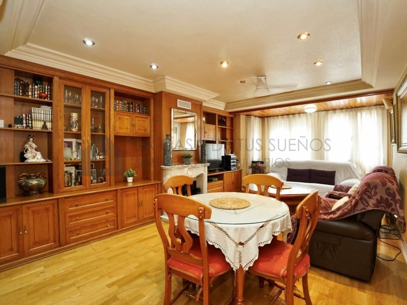 Casa de 3 habitaciones en Novelda en venta con garaje - 310.000 € (Ref: 9890022)