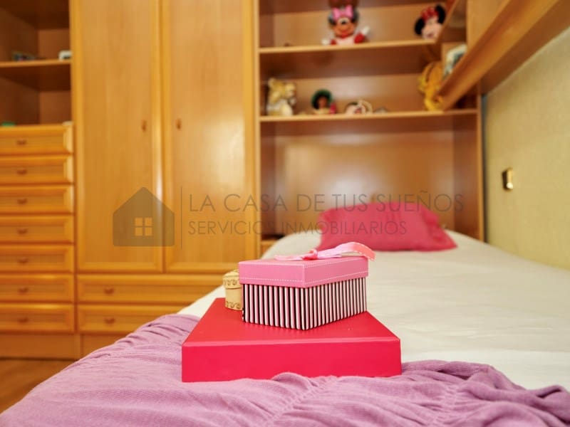 Casa de 3 habitaciones en Novelda en venta con garaje - 310.000 € (Ref: 9890022)