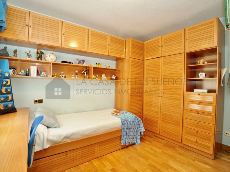 Casa de 3 habitaciones en Novelda en venta con garaje - 310.000 € (Ref: 9890022)