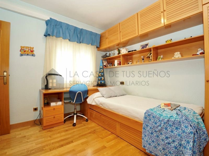 Casa de 3 habitaciones en Novelda en venta con garaje - 310.000 € (Ref: 9890022)