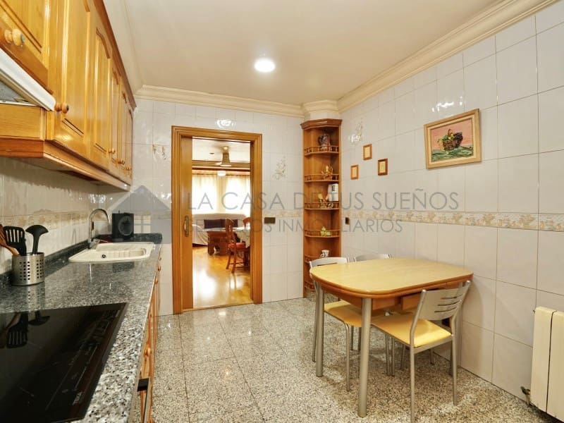 Casa de 3 habitaciones en Novelda en venta con garaje - 310.000 € (Ref: 9890022)