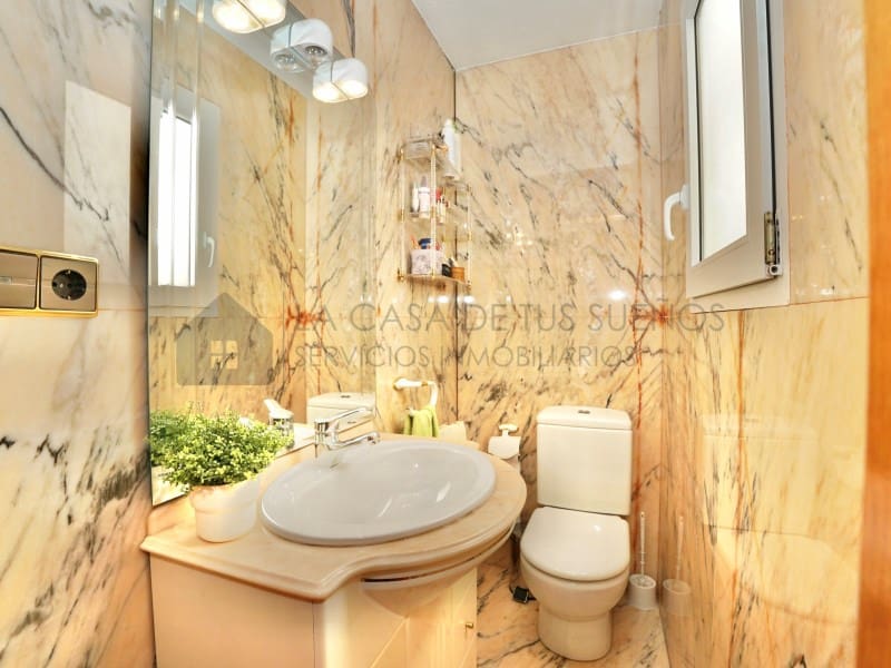 Casa de 3 habitaciones en Novelda en venta con garaje - 310.000 € (Ref: 9890022)