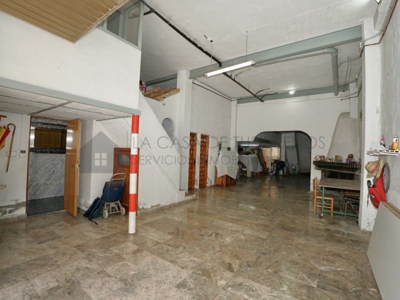 Casa de 3 habitaciones en Novelda en venta con garaje - 310.000 € (Ref: 9890022)