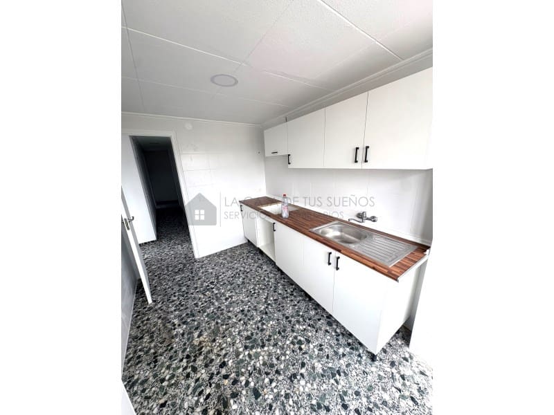 3 chambre Appartement à vendre à Sax - 67 700 € (Ref: 9899280)