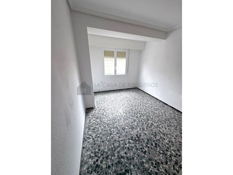 3 chambre Appartement à vendre à Sax - 67 700 € (Ref: 9899280)