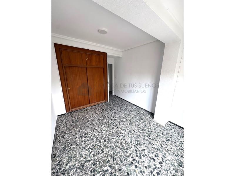 3 chambre Appartement à vendre à Sax - 67 700 € (Ref: 9899280)