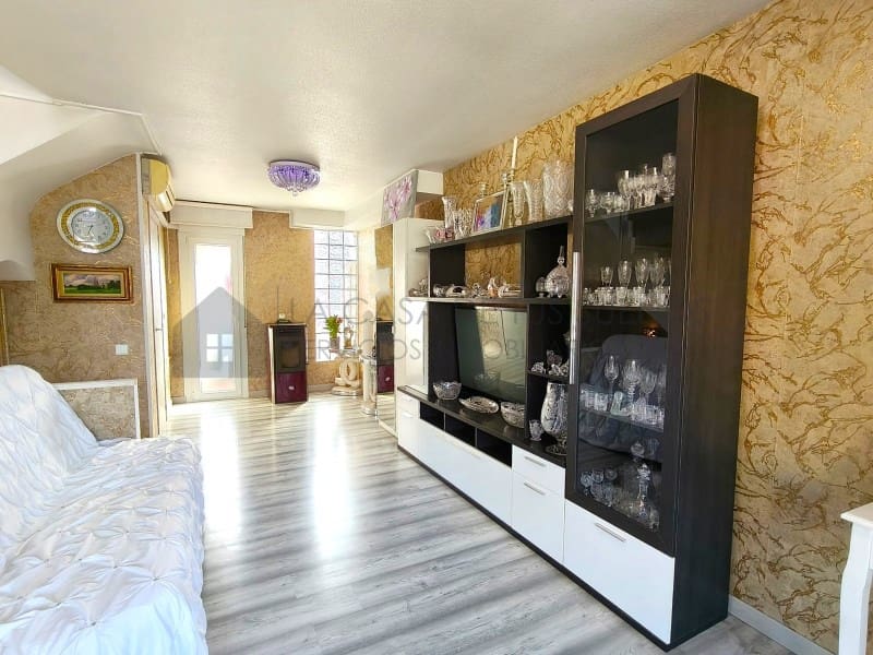 2 bedroom Townhouse for sale in Petrel / Petrer with garage - € 210,000 (Ref: 9899281)
