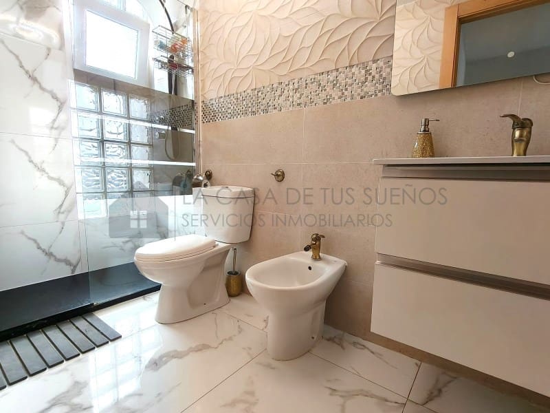 2 bedroom Townhouse for sale in Petrel / Petrer with garage - € 210,000 (Ref: 9899281)
