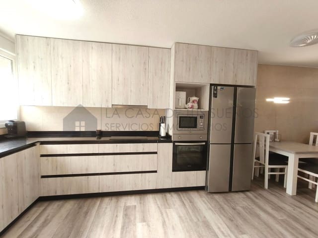 2 bedroom Townhouse for sale in Petrel / Petrer with garage - € 210,000 (Ref: 9899281)