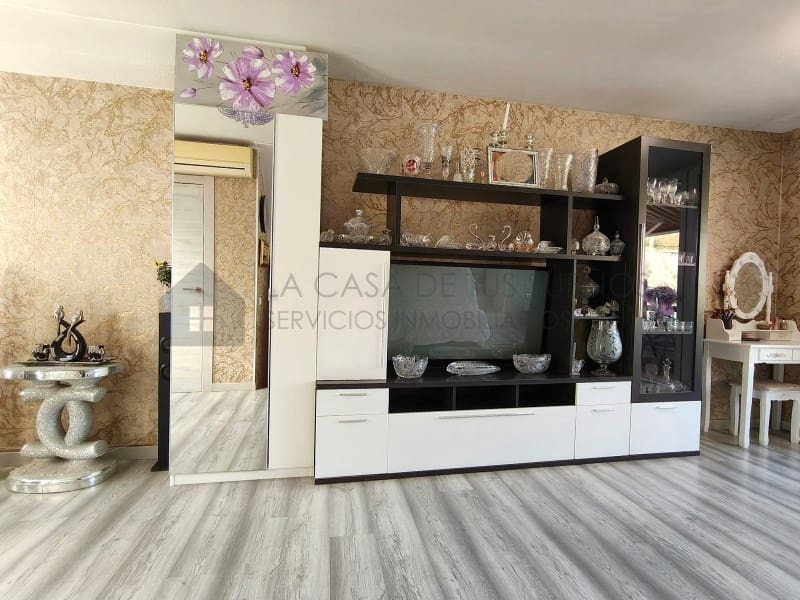2 bedroom Townhouse for sale in Petrel / Petrer with garage - € 210,000 (Ref: 9899281)