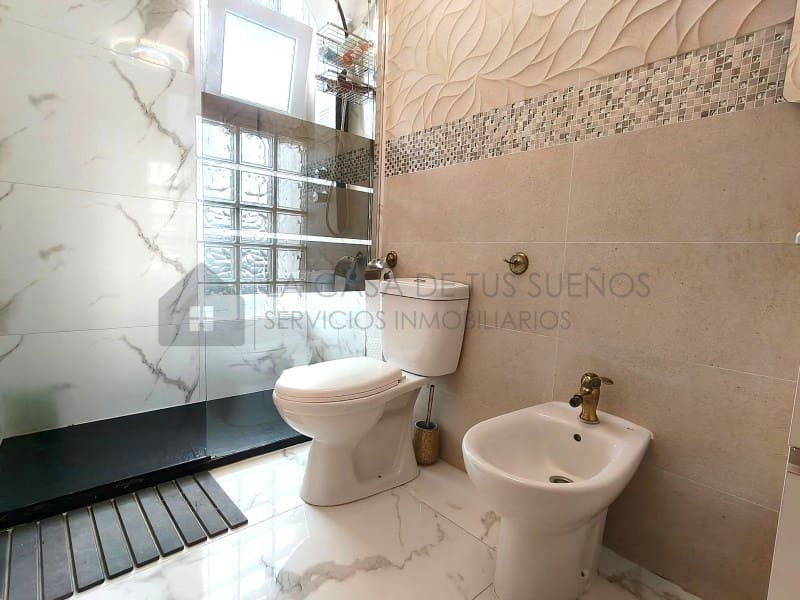 2 bedroom Townhouse for sale in Petrel / Petrer with garage - € 210,000 (Ref: 9899281)