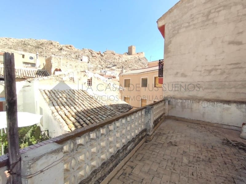 5 bedroom Townhouse for sale in Sax - € 80,000 (Ref: 9912765)