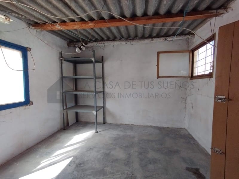 5 bedroom Townhouse for sale in Sax - € 80,000 (Ref: 9912765)