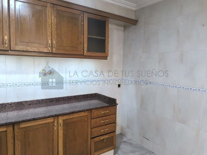 3 bedroom Flat for sale in Elda - € 77,000 (Ref: 9927030)
