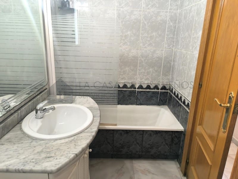3 bedroom Flat for sale in Elda - € 77,000 (Ref: 9927030)