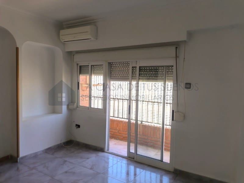 3 bedroom Flat for sale in Elda - € 77,000 (Ref: 9927030)