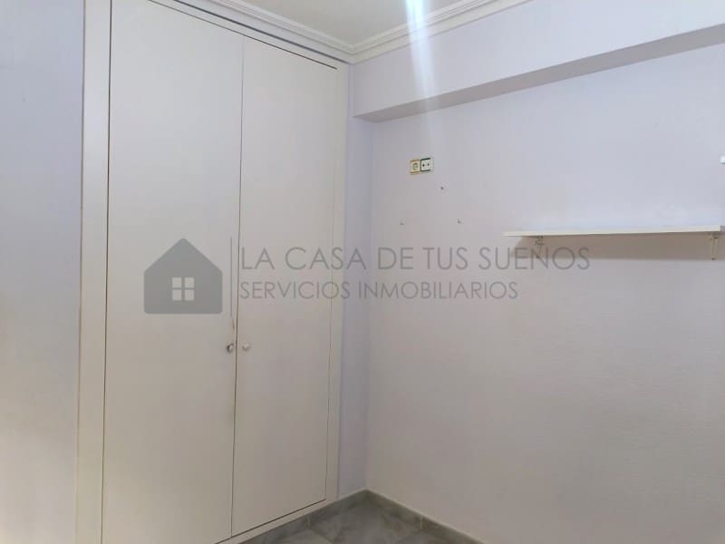 3 bedroom Flat for sale in Elda - € 77,000 (Ref: 9927030)