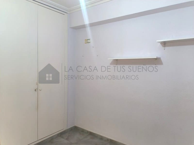 3 bedroom Flat for sale in Elda - € 77,000 (Ref: 9927030)