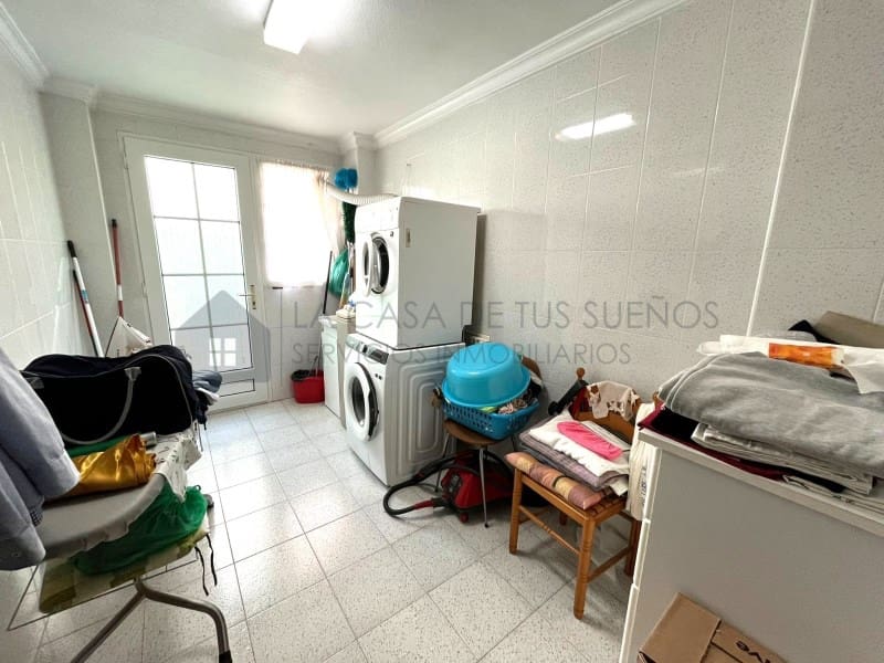 6 bedroom Bungalow for sale in Sax with garage - € 450,000 (Ref: 9929034)