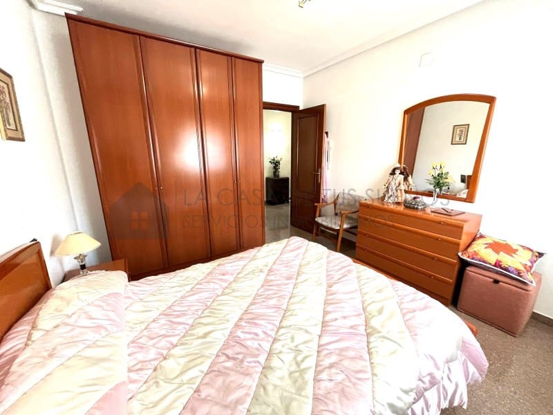6 bedroom Bungalow for sale in Sax with garage - € 450,000 (Ref: 9929034)