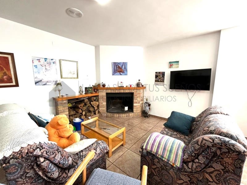 6 bedroom Bungalow for sale in Sax with garage - € 450,000 (Ref: 9929034)