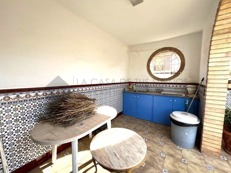 6 bedroom Bungalow for sale in Sax with garage - € 450,000 (Ref: 9929034)