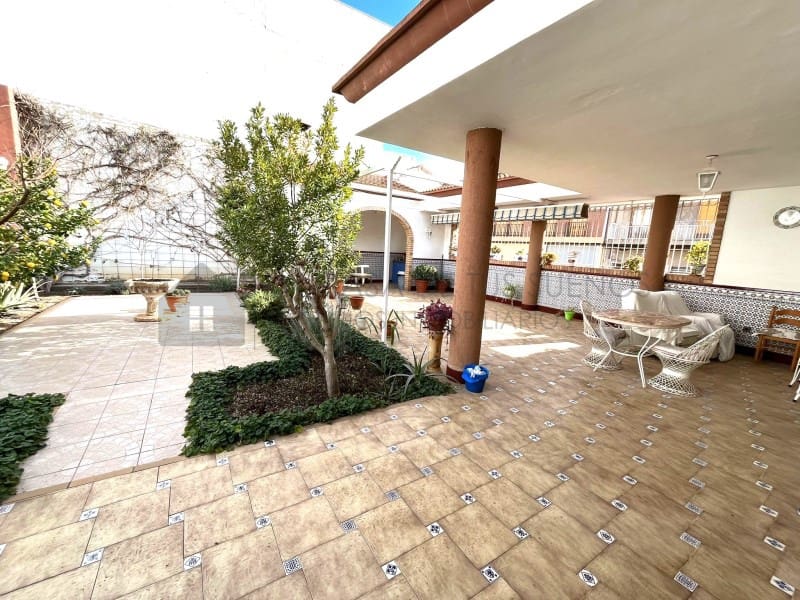 6 bedroom Bungalow for sale in Sax with garage - € 450,000 (Ref: 9929034)