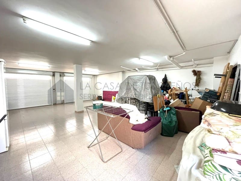 6 bedroom Bungalow for sale in Sax with garage - € 450,000 (Ref: 9929034)