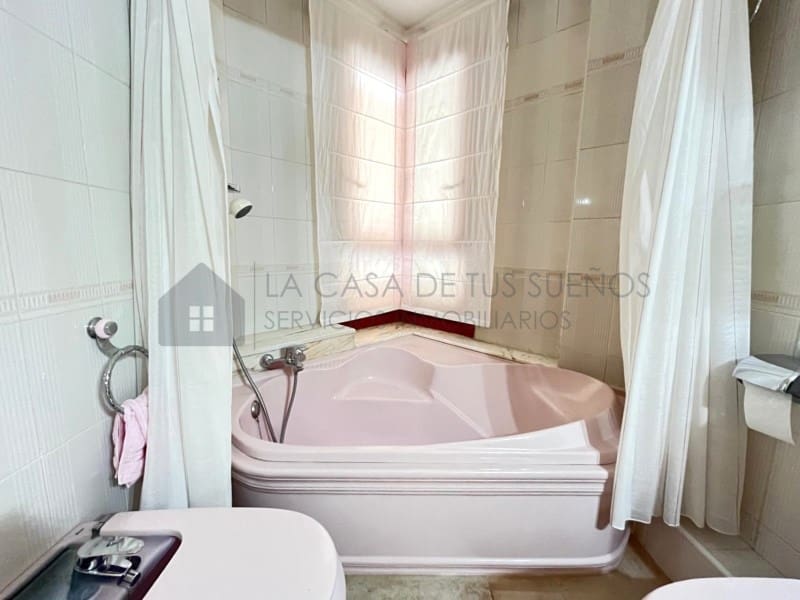 4 sovrum Hus till salu i Sax med garage - 260 000 € (Ref: 9936051)