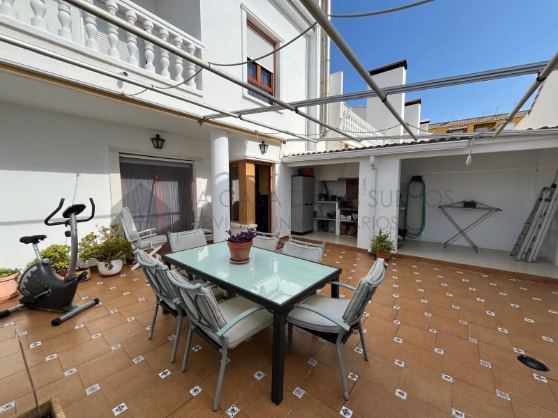 4 sovrum Hus till salu i Sax med garage - 260 000 € (Ref: 9936051)