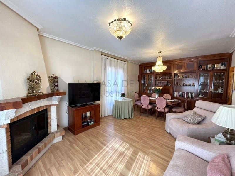 4 sovrum Hus till salu i Sax med garage - 260 000 € (Ref: 9936051)