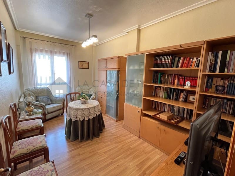 4 sovrum Hus till salu i Sax med garage - 260 000 € (Ref: 9936051)